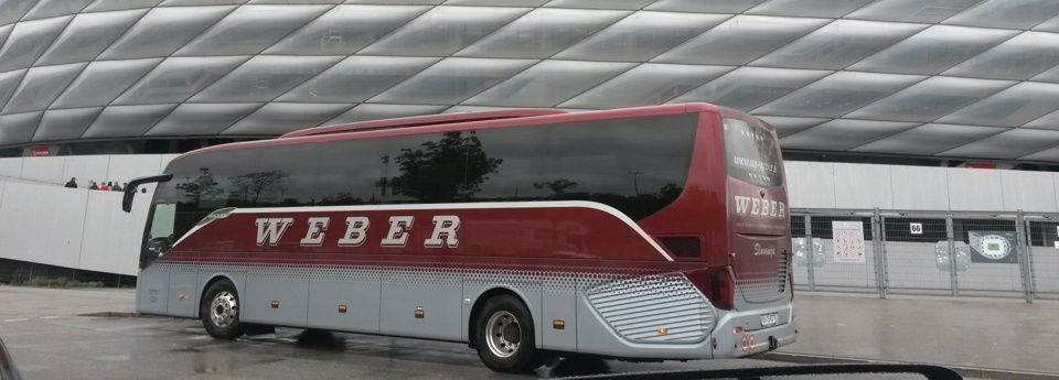 Avtobusi Setra
Naš vozni park sestavljajo vrhunski avtobusi Setra, znani po kakovosti, zanesljivosti, varnosti in visokem potovalnem udobju.